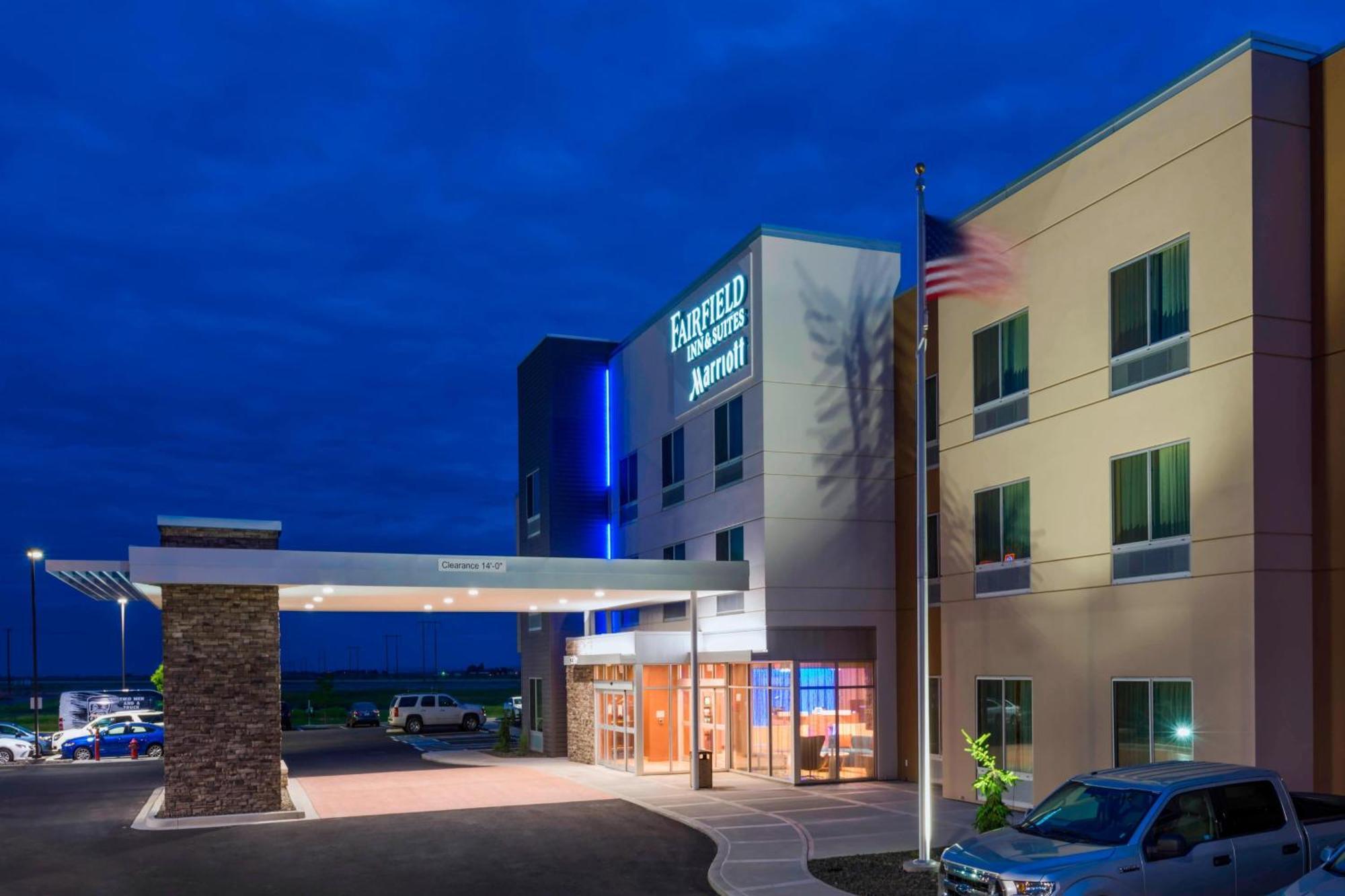 Fairfield Inn & Suites By Marriott Моузъс Лейк Екстериор снимка