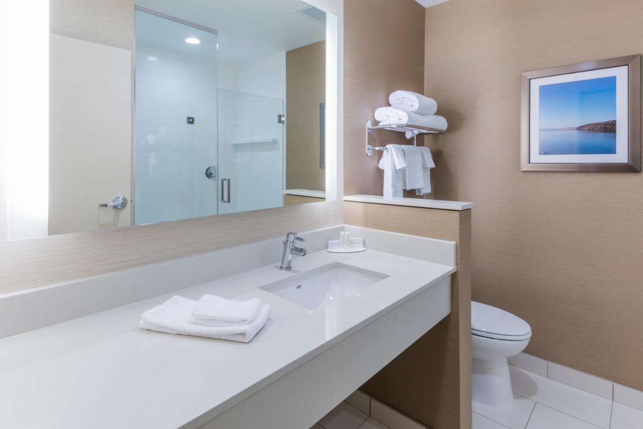 Fairfield Inn & Suites By Marriott Моузъс Лейк Екстериор снимка